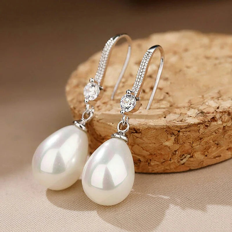 Elegant water drop earrings