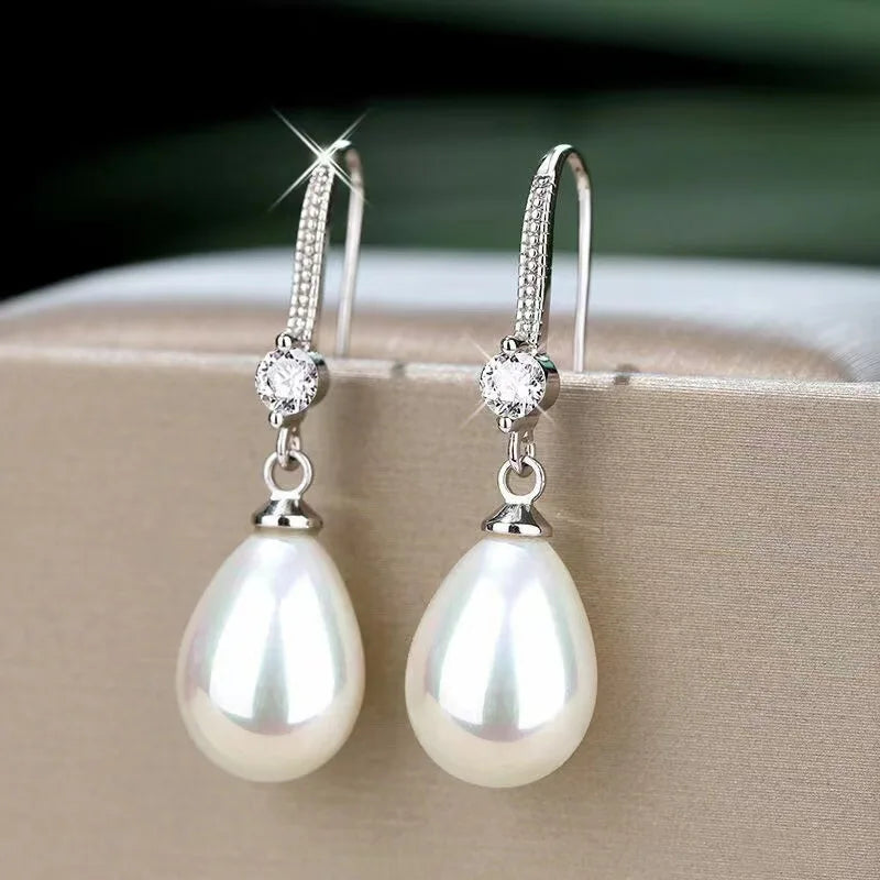 Elegant water drop earrings